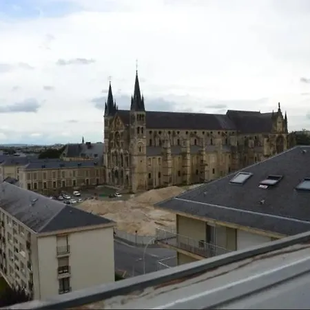 Studette Au Coeur De Appartement